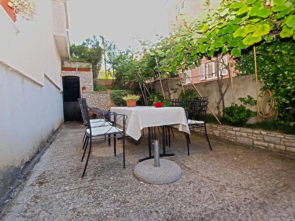 Apartment Igor 1364 Pula